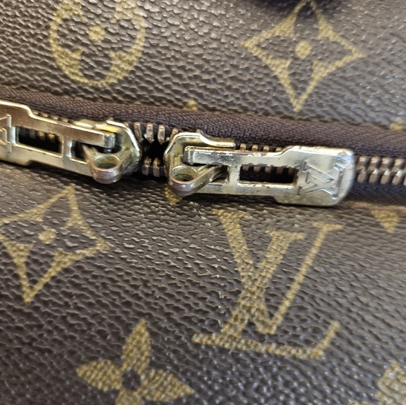LOUIS VUITTON Monogram Evasion Boston Bag M41443 LV Auth - Picture 13 of 13
